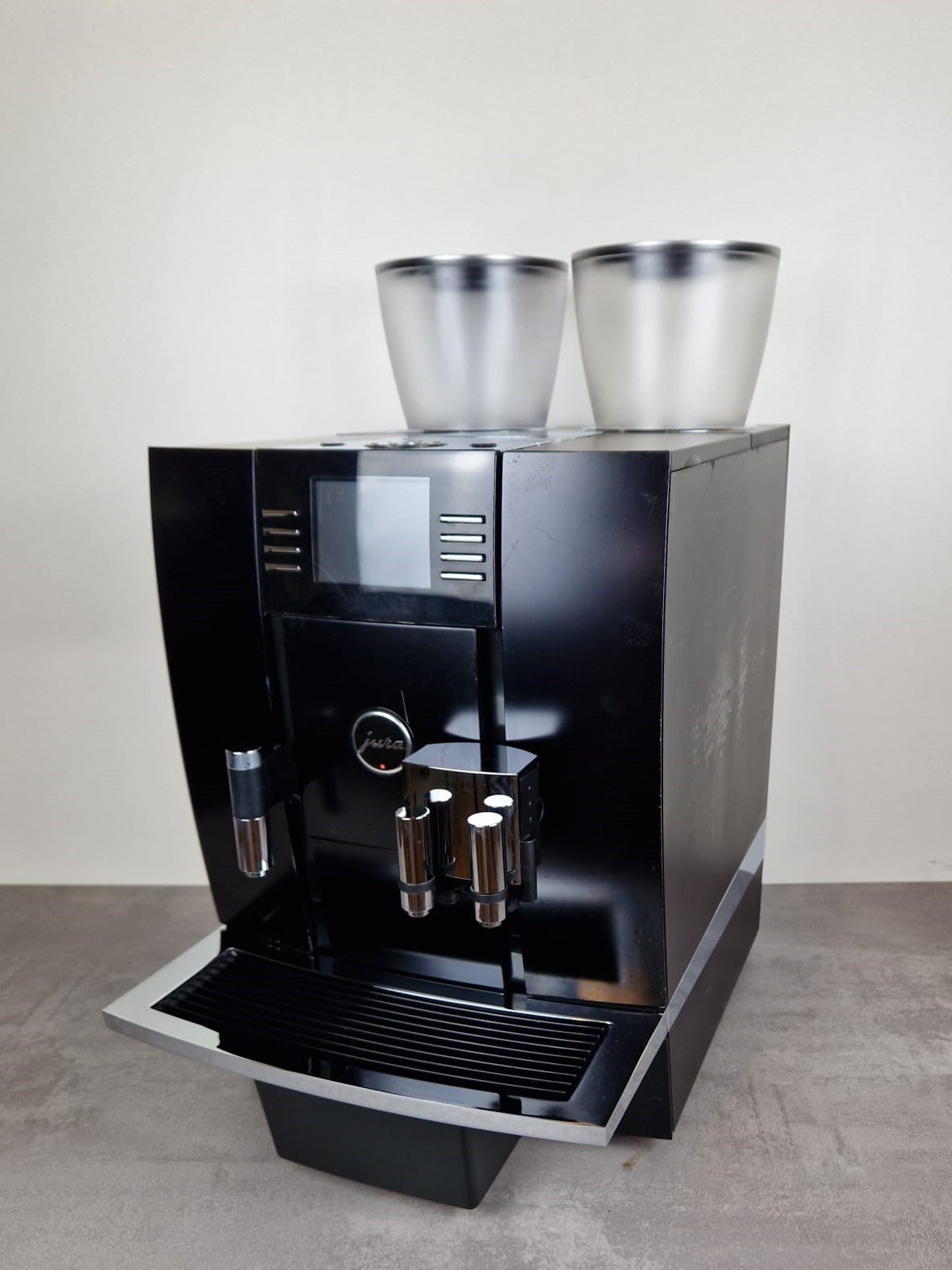 Jura Giga X8c Aluminium Black