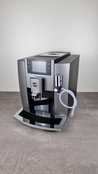 Jura E8 Dark Inox (EC) demo