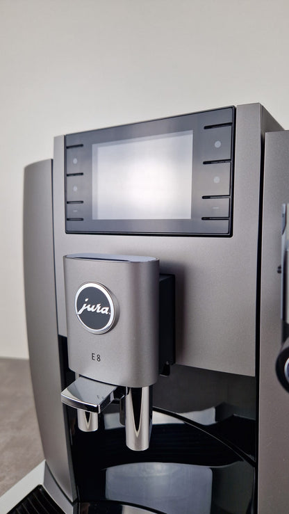 Jura E8 Dark Inox (EC) demo