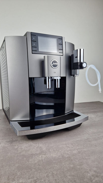 Jura E8 Dark Inox (EC) demo