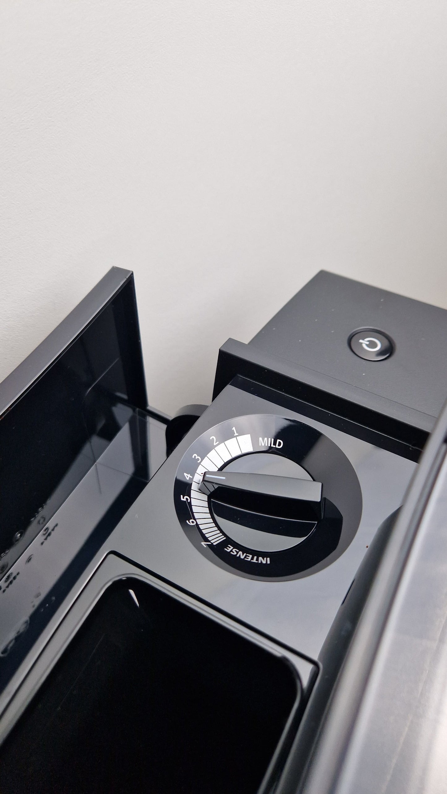 Jura W8 Dark Inox (EA) demo