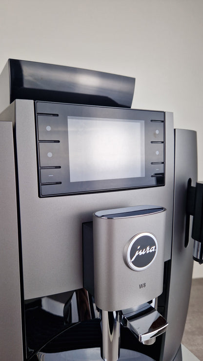 Jura W8 Dark Inox (EA) demo