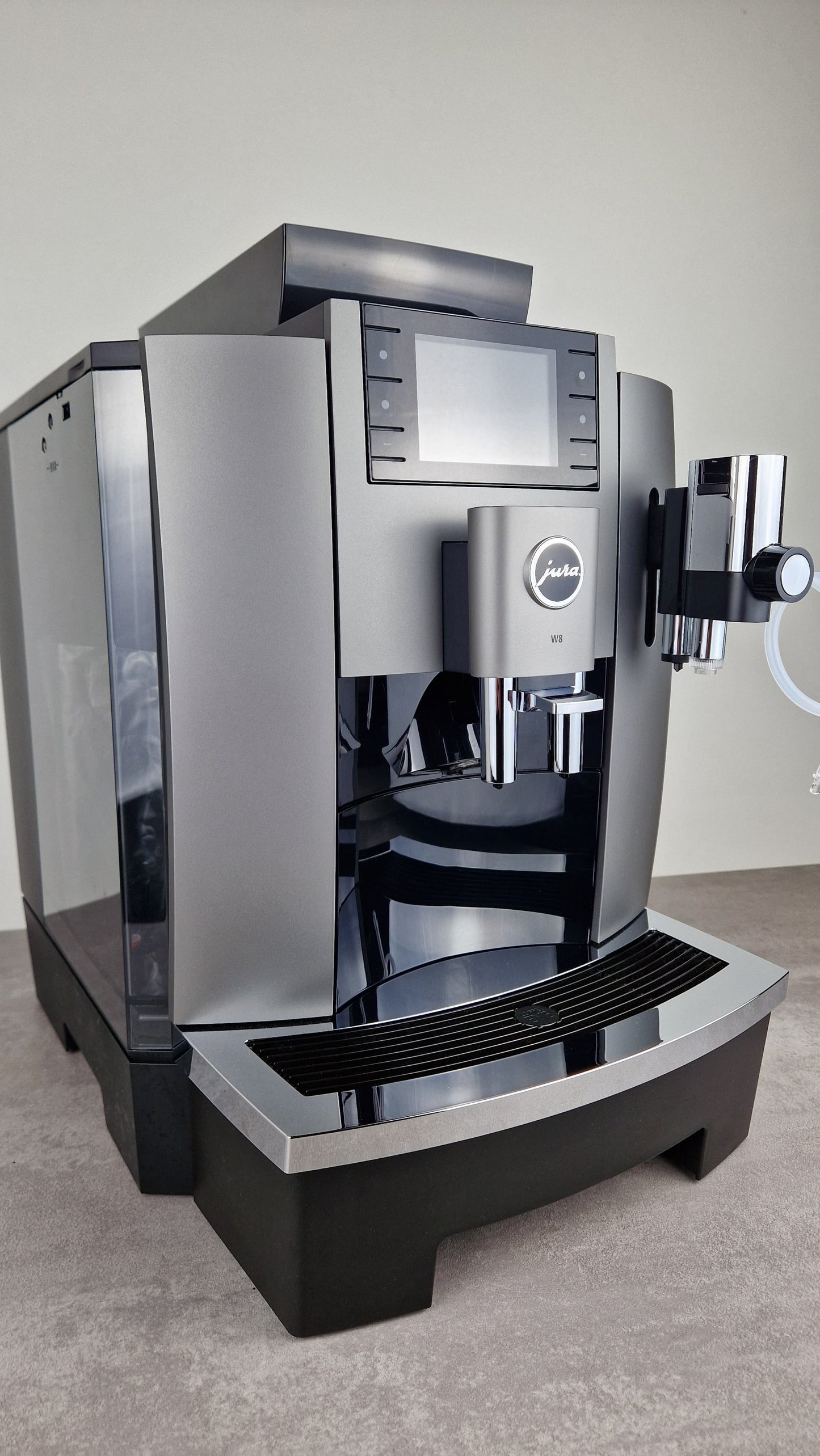 Jura W8 Dark Inox (EA) demo