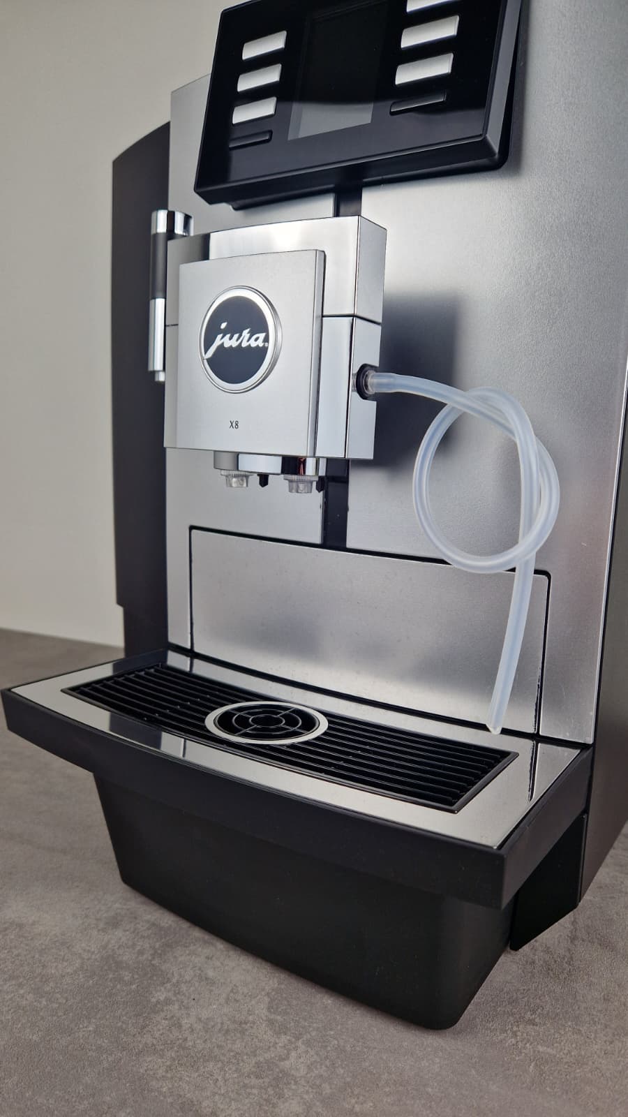 Jura X8 platina
