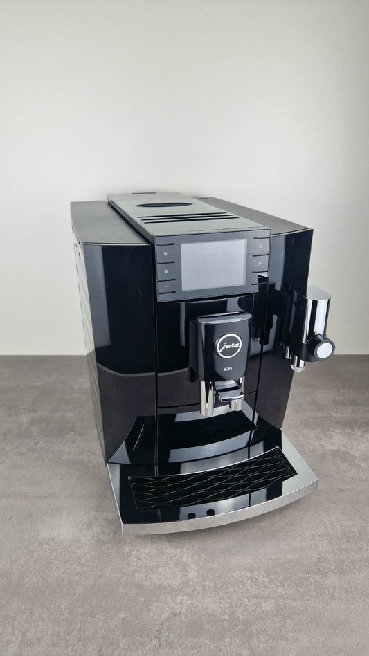 Jura E8 Piano Black (ED) demo