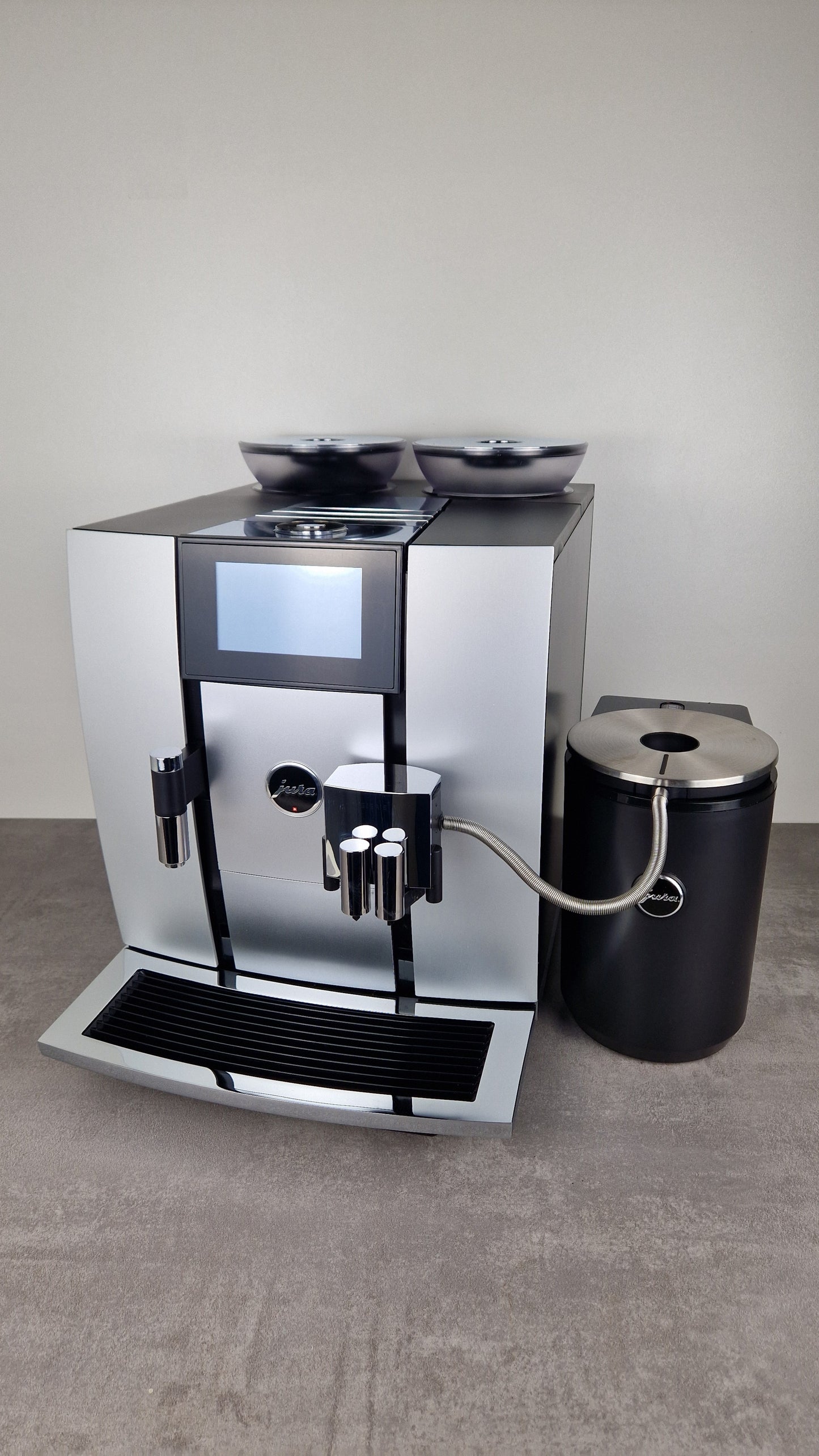 Jura Giga 6 Aluminum +1L cooler