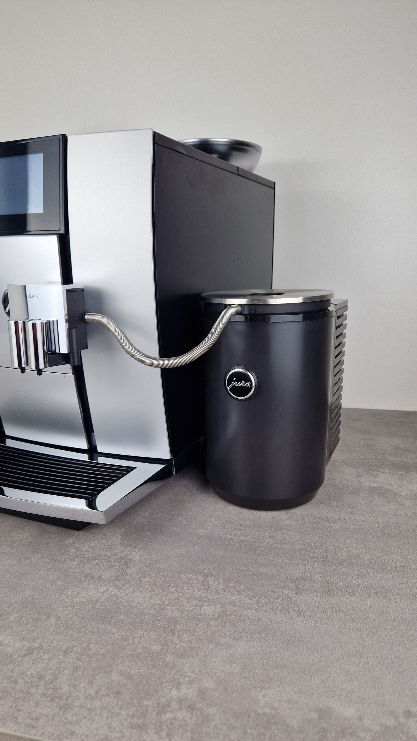 Jura Giga 6 Aluminum +1L cooler